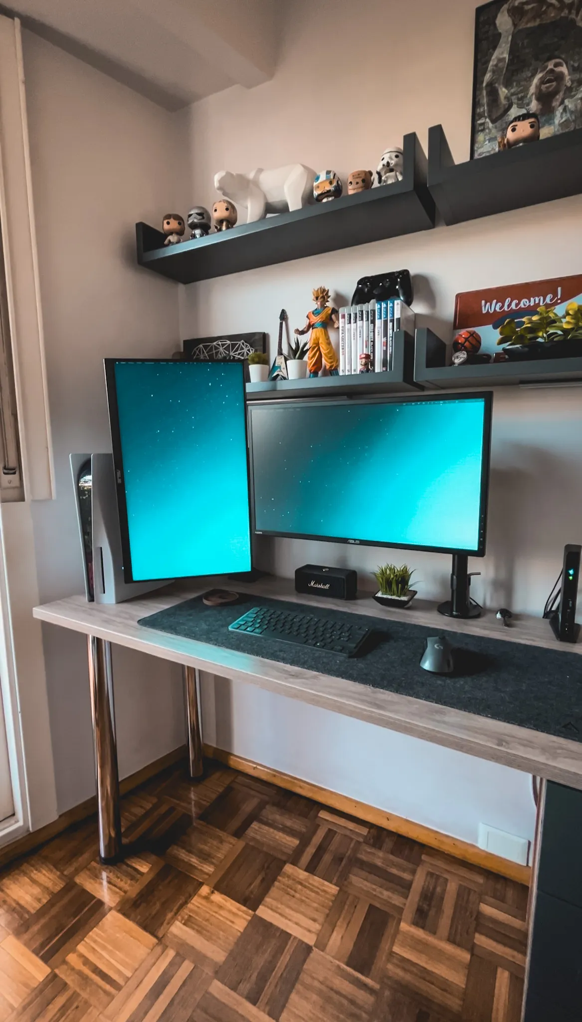 Desk setup picture